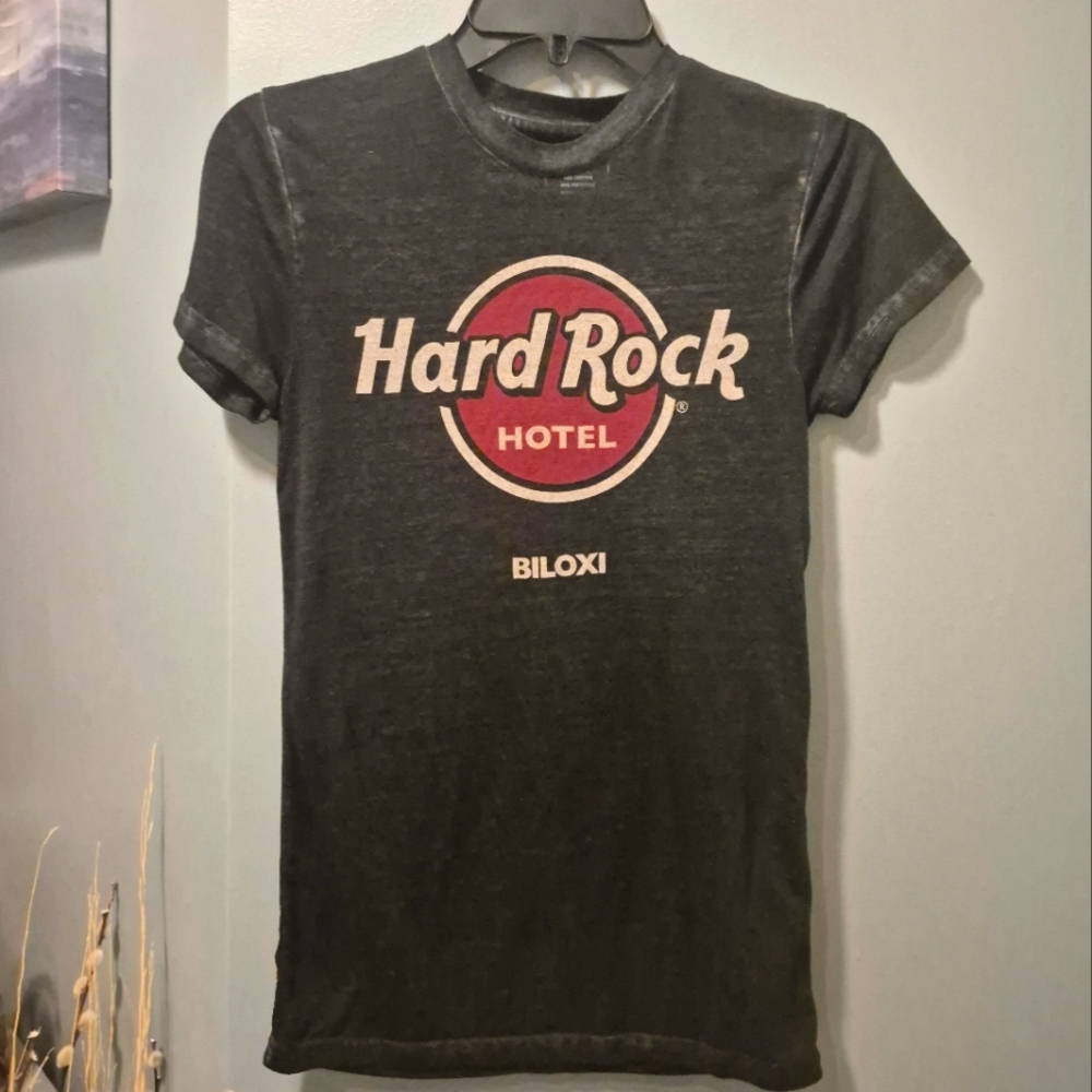 Distressed Hard Rock Biloxi tshirt | Size XS